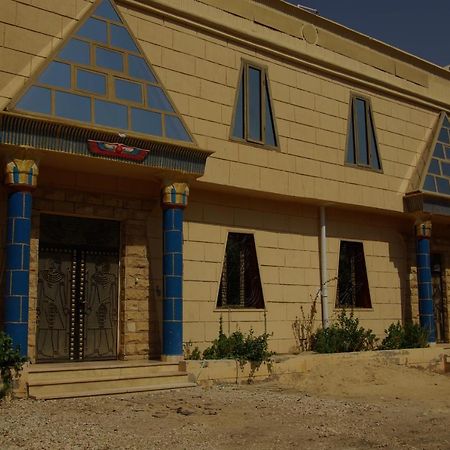 Pyramids Luxor Hotel & Spa מראה חיצוני תמונה