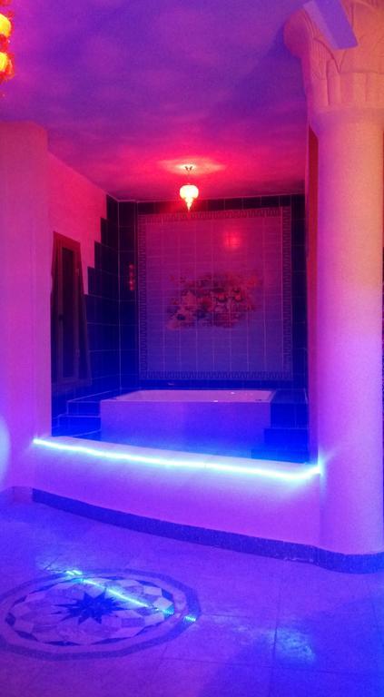 Pyramids Luxor Hotel & Spa מראה חיצוני תמונה