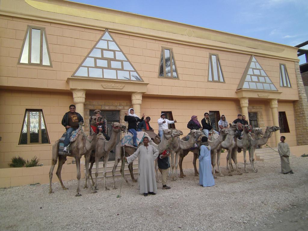 Pyramids Luxor Hotel & Spa מראה חיצוני תמונה