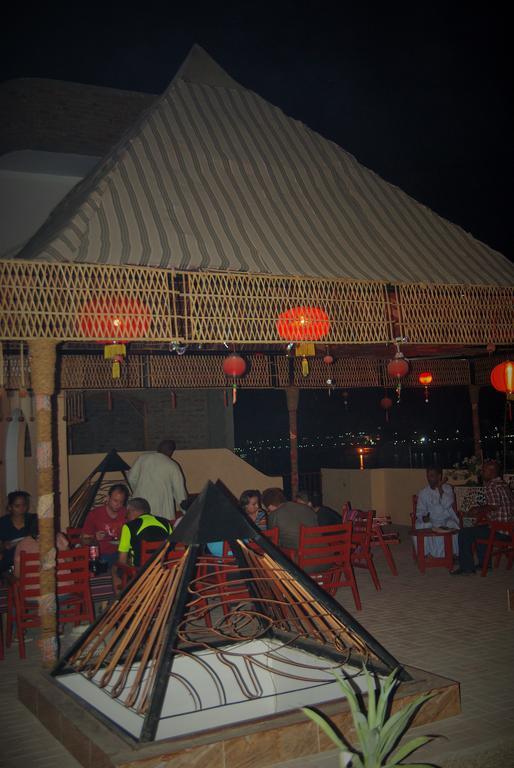 Pyramids Luxor Hotel & Spa מראה חיצוני תמונה