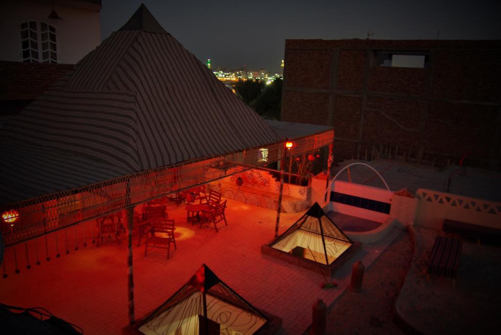 Pyramids Luxor Hotel & Spa מראה חיצוני תמונה